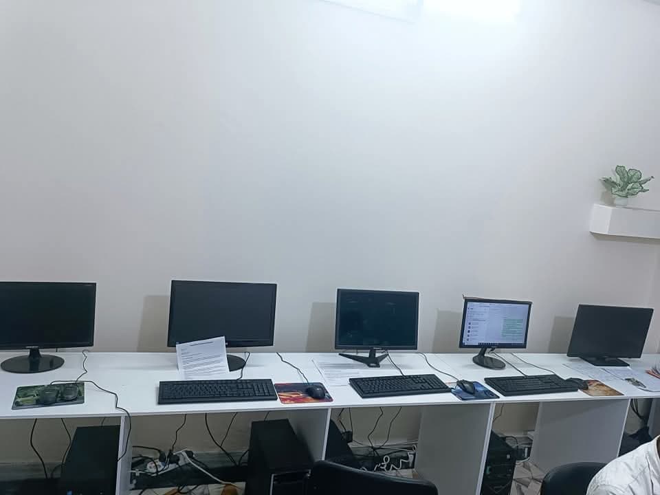 কম্পিউটার ক্লাস UTI